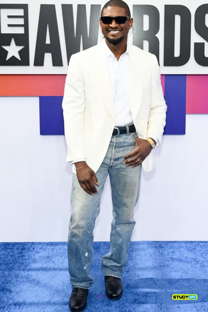 Usher's heartfelt ode to fatherhood during the 2024 BET Awards had us in tears.