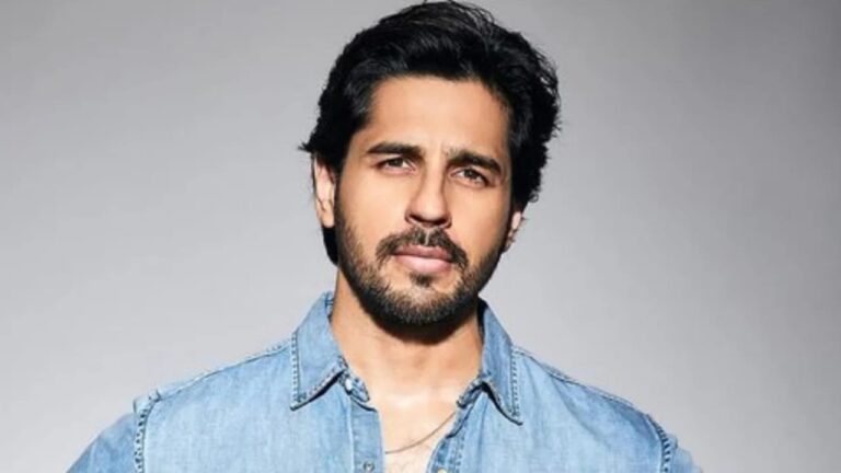 Dokha 50 lakh rupees for fan; Actor Siddharth Malhotra responded immediately