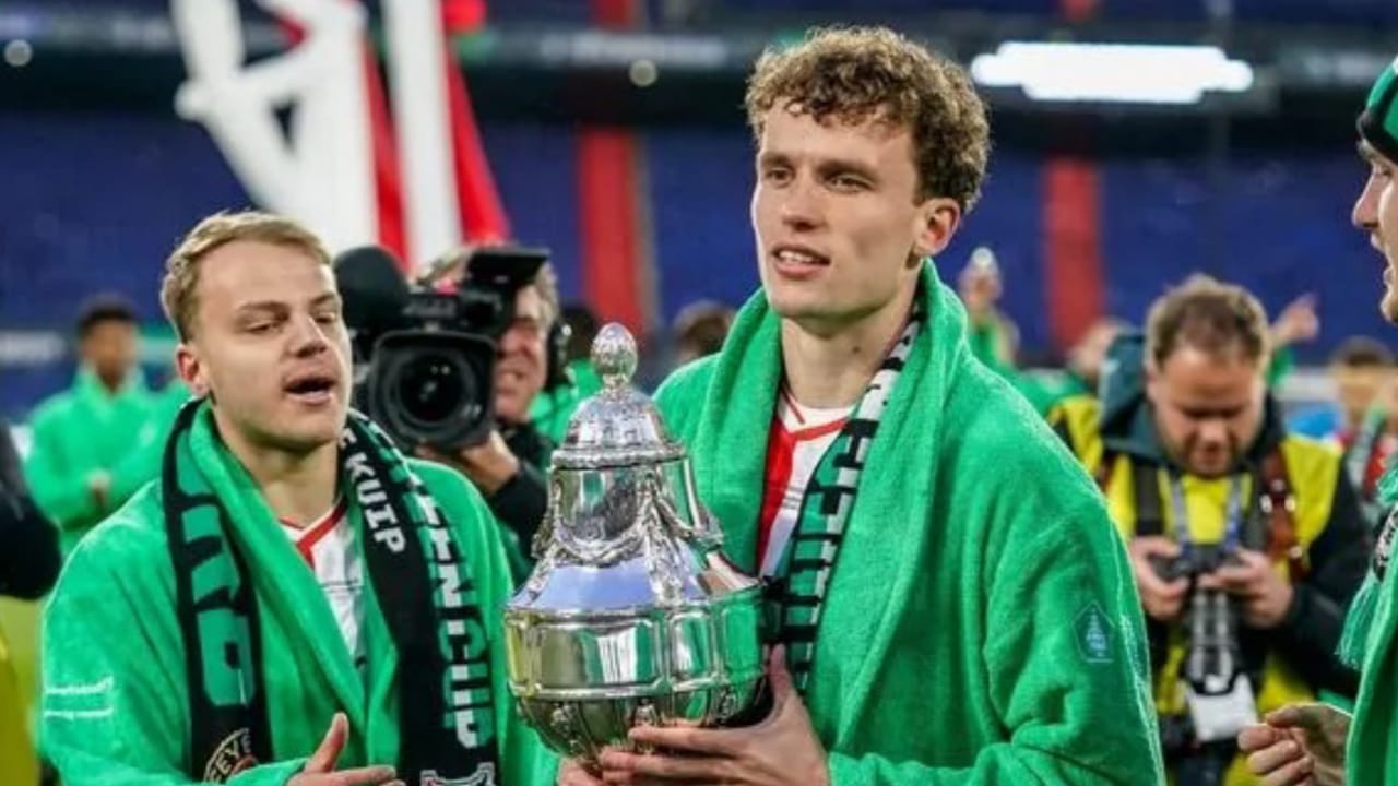 Feyenoord midfielder Mats Wieffer joins Brighton for £25m.